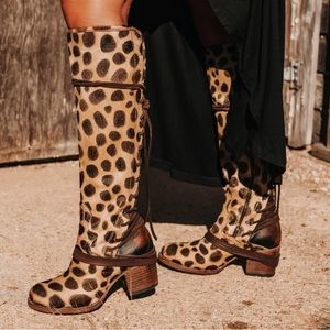 BRAND NEW!! Leopard Coals … these run TTS